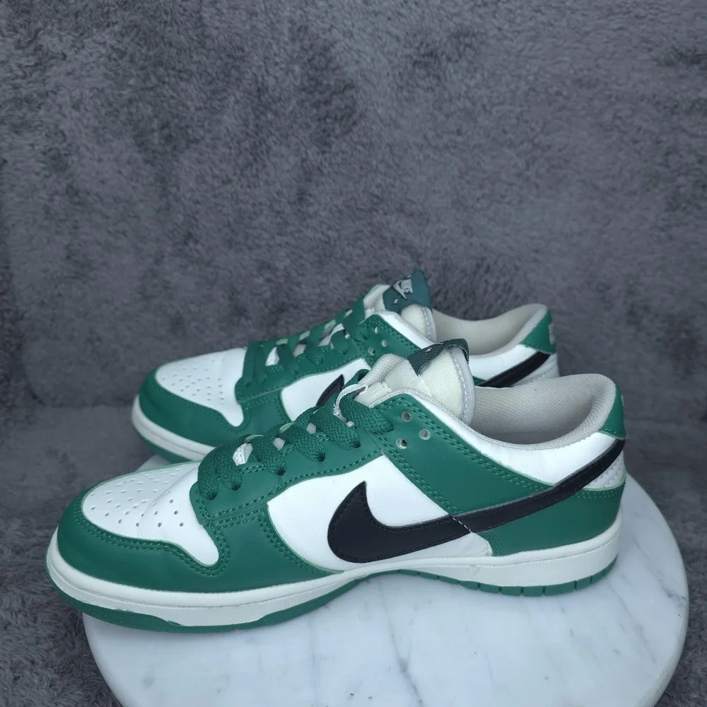 Nike Dunk Low Shoes Mens Size 7 Green White Black Leather Sneakers DR9654-100